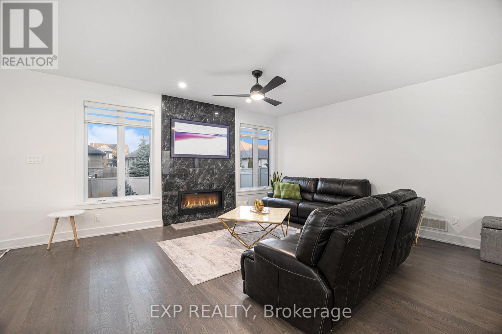 66 Bald Eagle Crescent