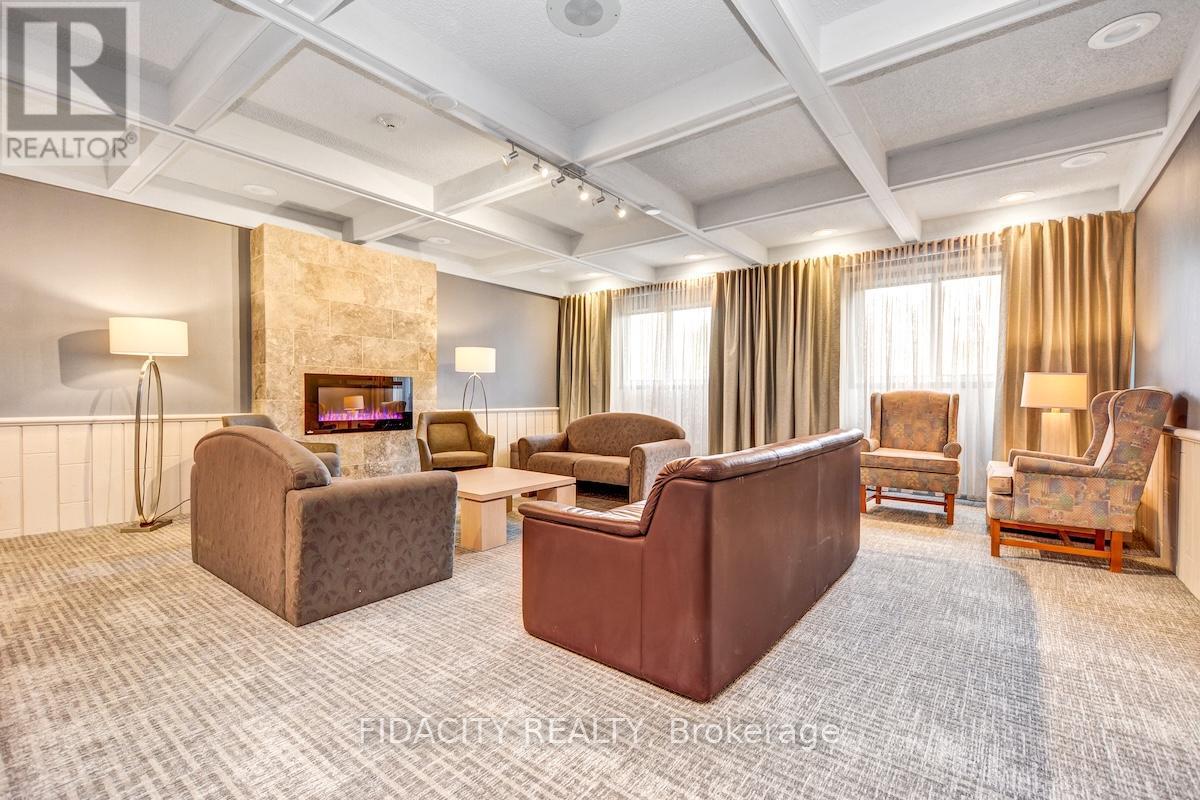 908 - 1195 Richmond Road