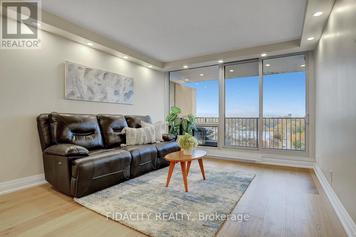 908 - 1195 Richmond Road