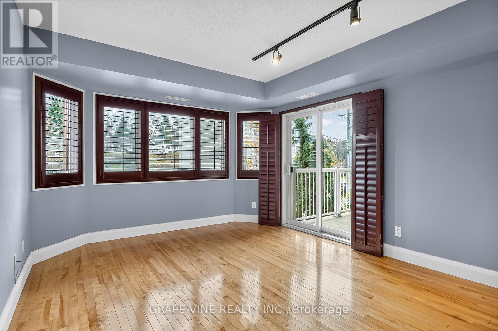 301u - 1921 St. Joseph Boulevard