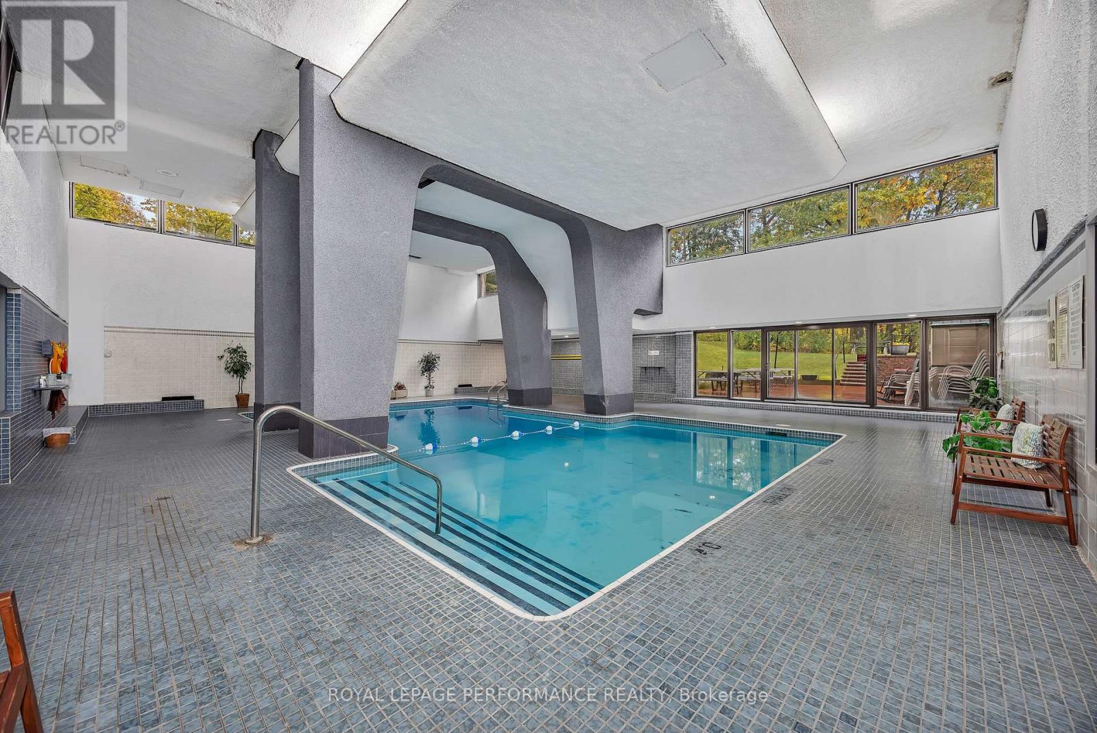 308 - 415 Greenview Avenue