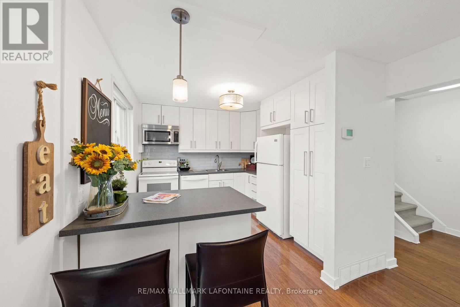 303 Mockingbird Drive