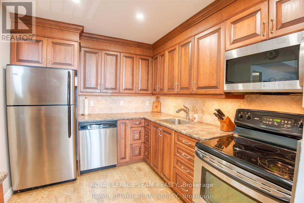 2006 - 1195 Richmond Road