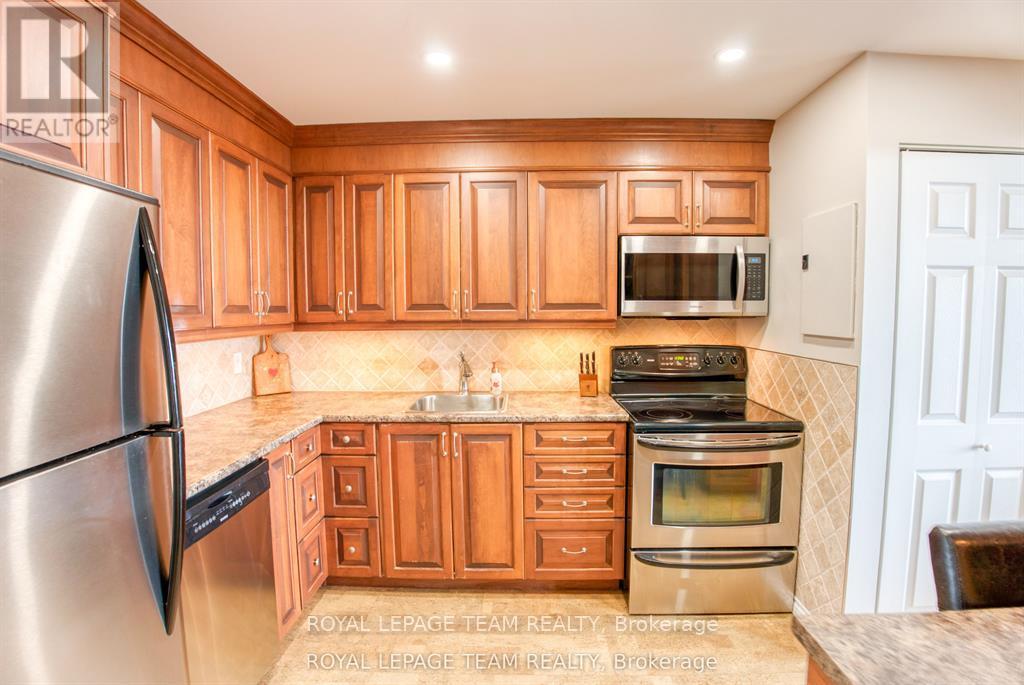 2006 - 1195 Richmond Road