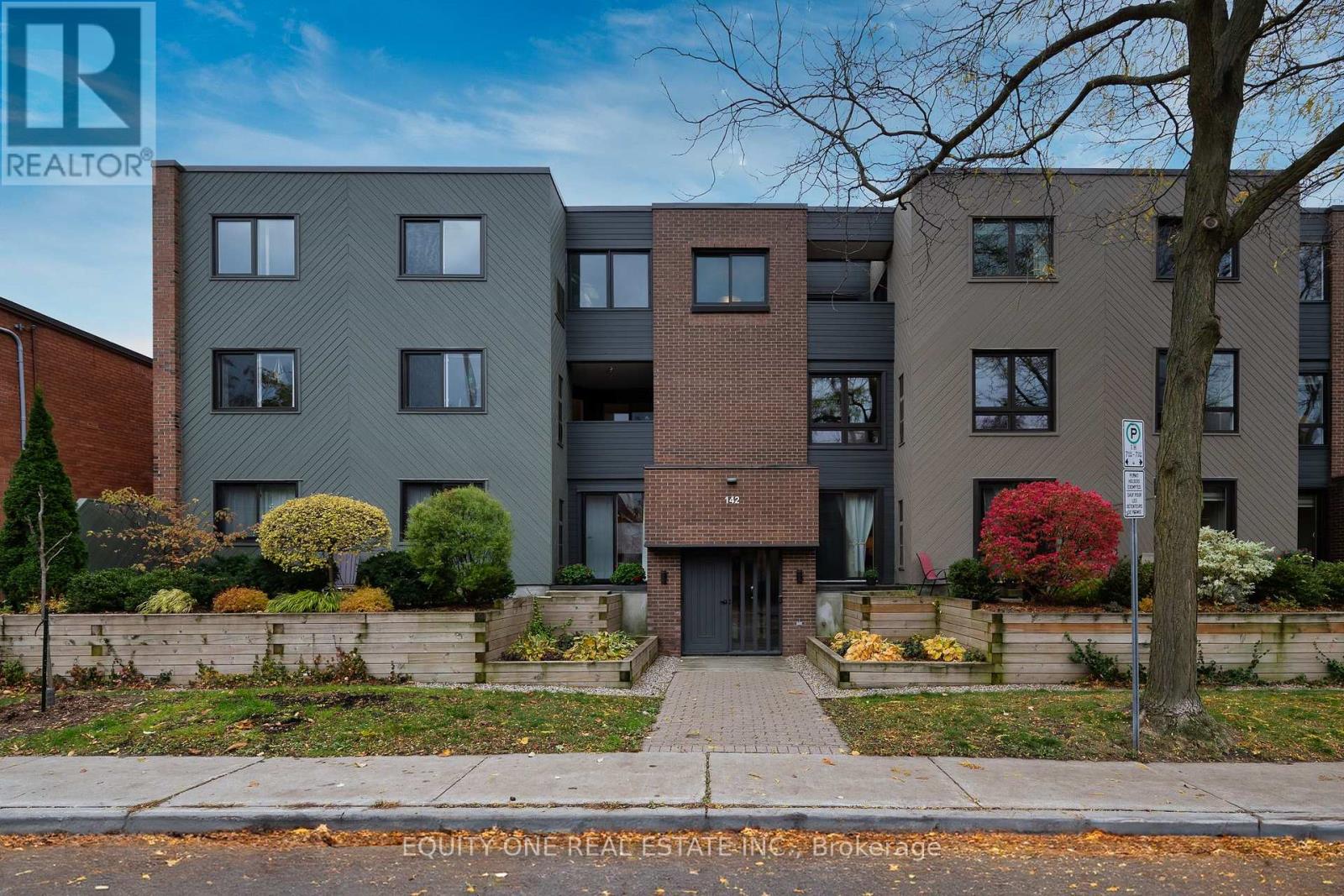 2b - 142 Waverley Street