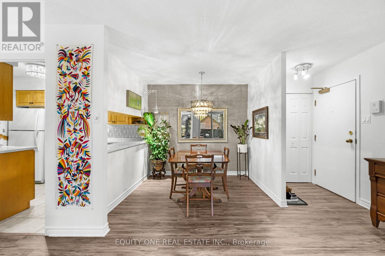 2b - 142 Waverley Street