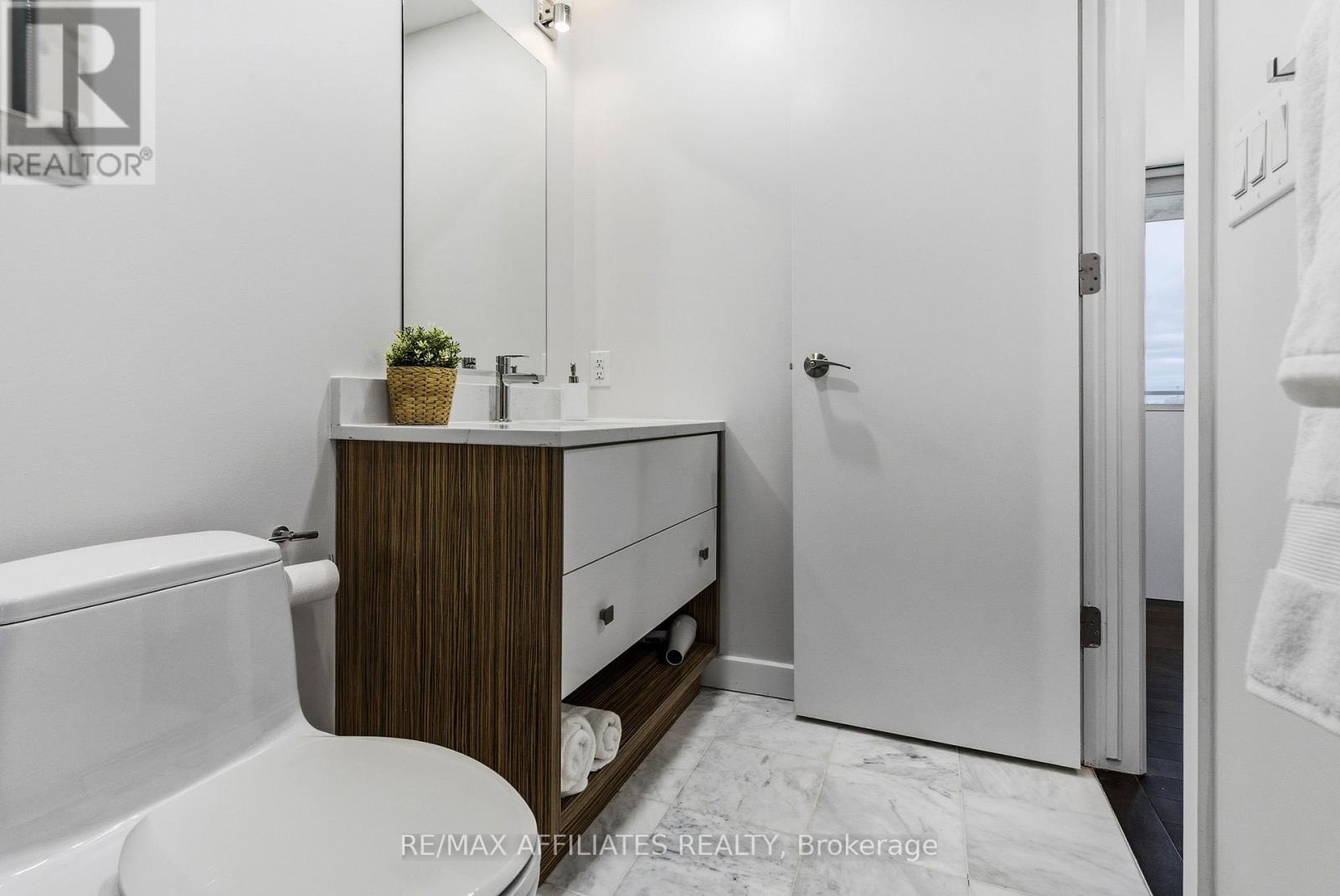 508 - 201 Parkdale Avenue W