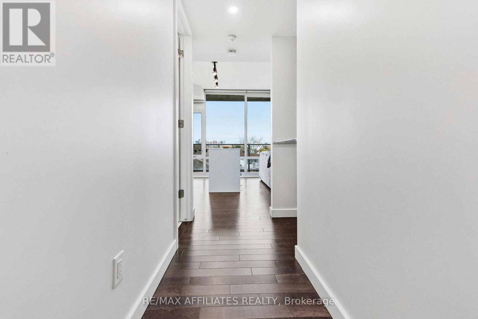 508 - 201 Parkdale Avenue W