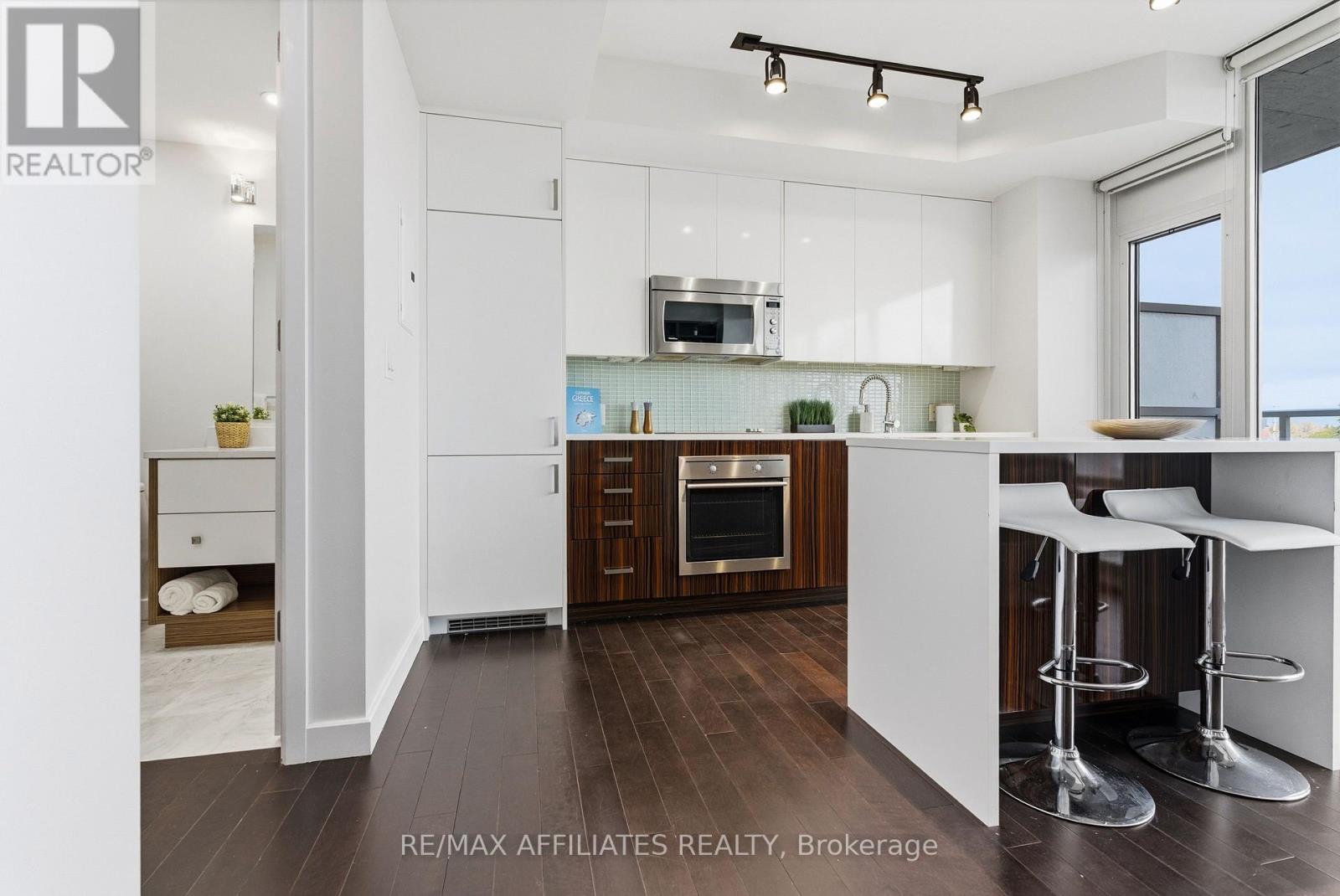 508 - 201 Parkdale Avenue W