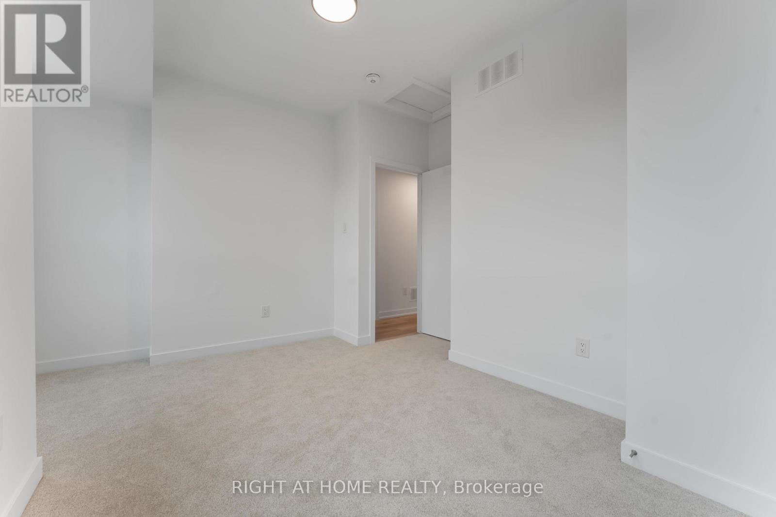 213 - 20f Maize Street