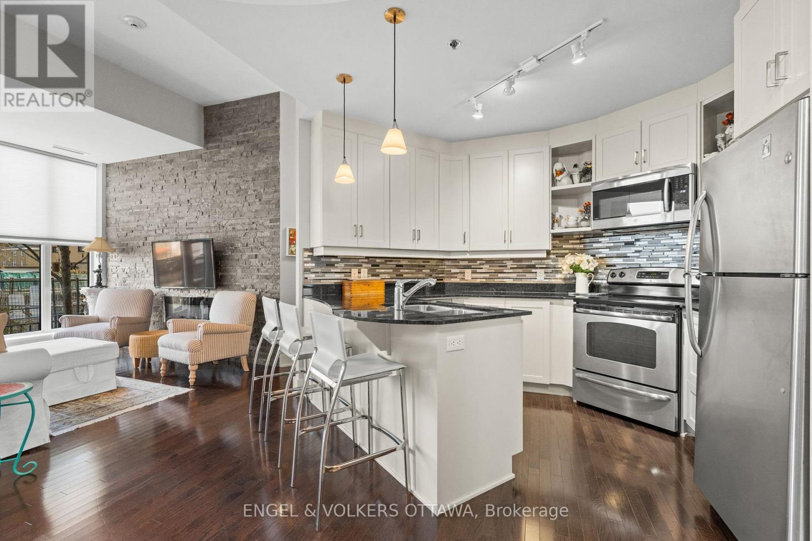 102 - 75 Cleary Avenue