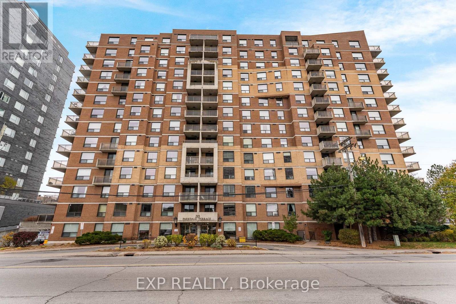 Ph10 - 215 Parkdale Avenue