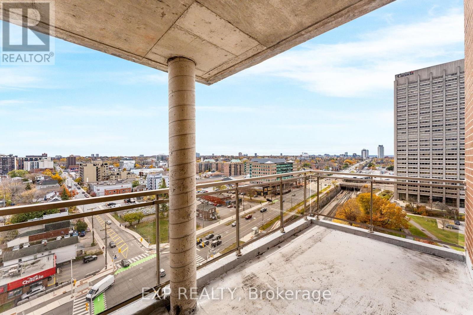 Ph10 - 215 Parkdale Avenue