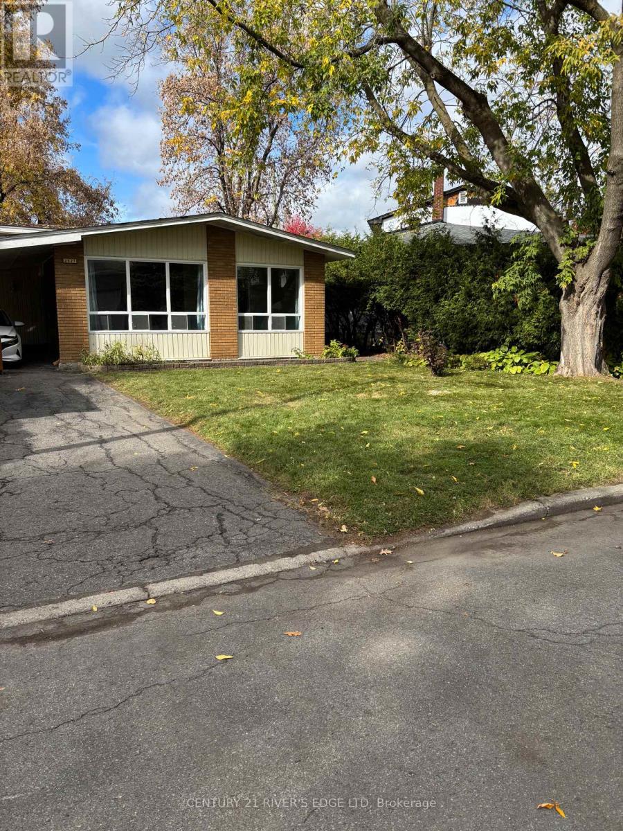 2527 Needham Crescent