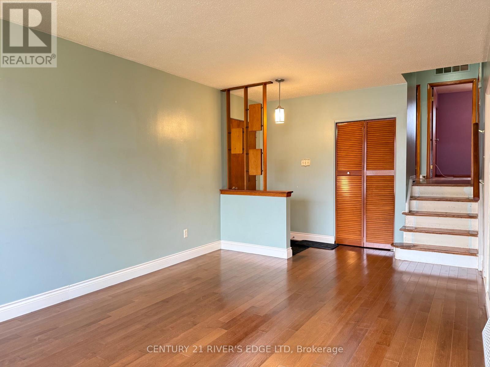 2527 Needham Crescent