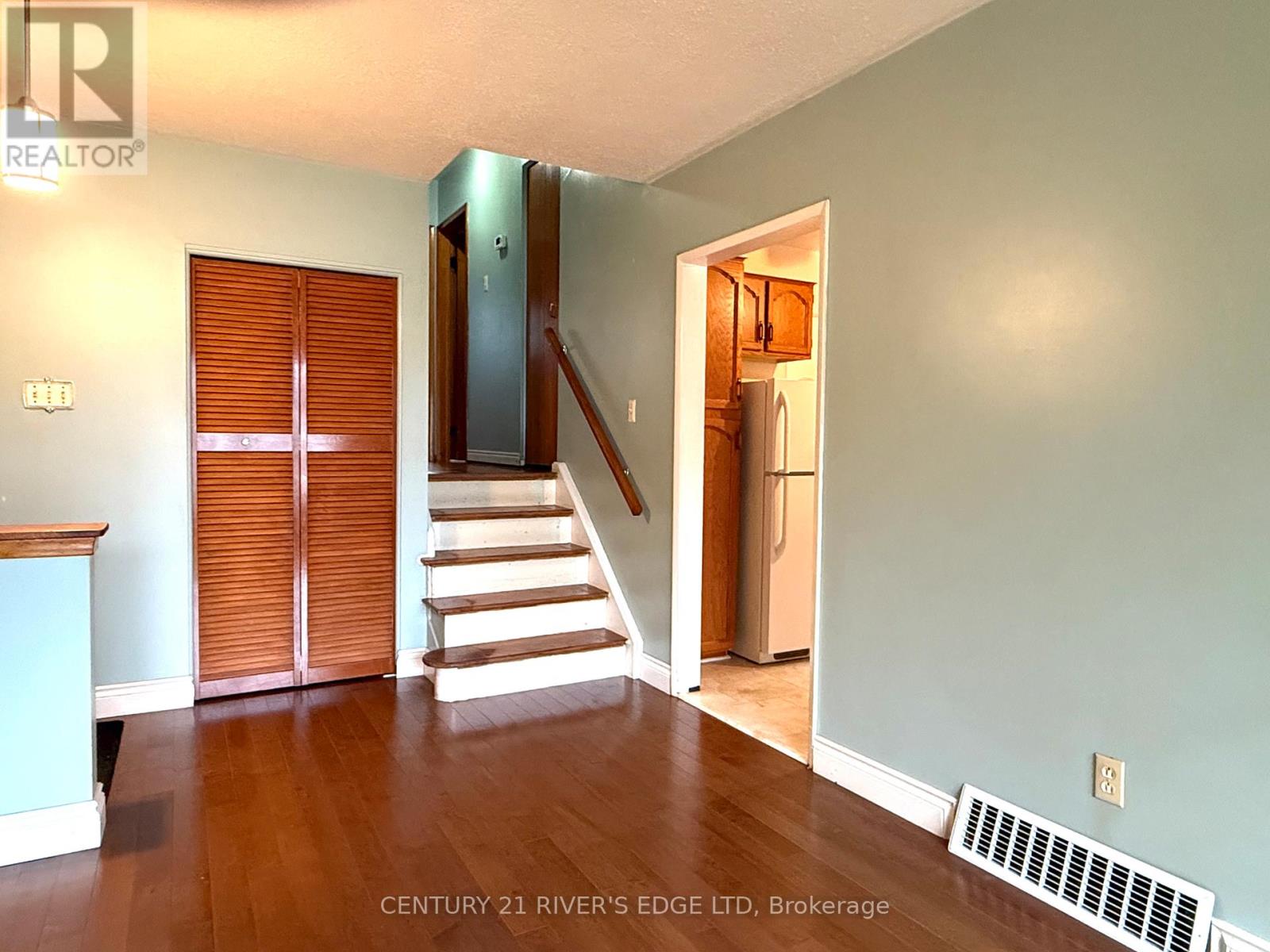 2527 Needham Crescent