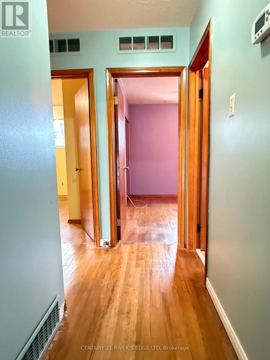 2527 Needham Crescent