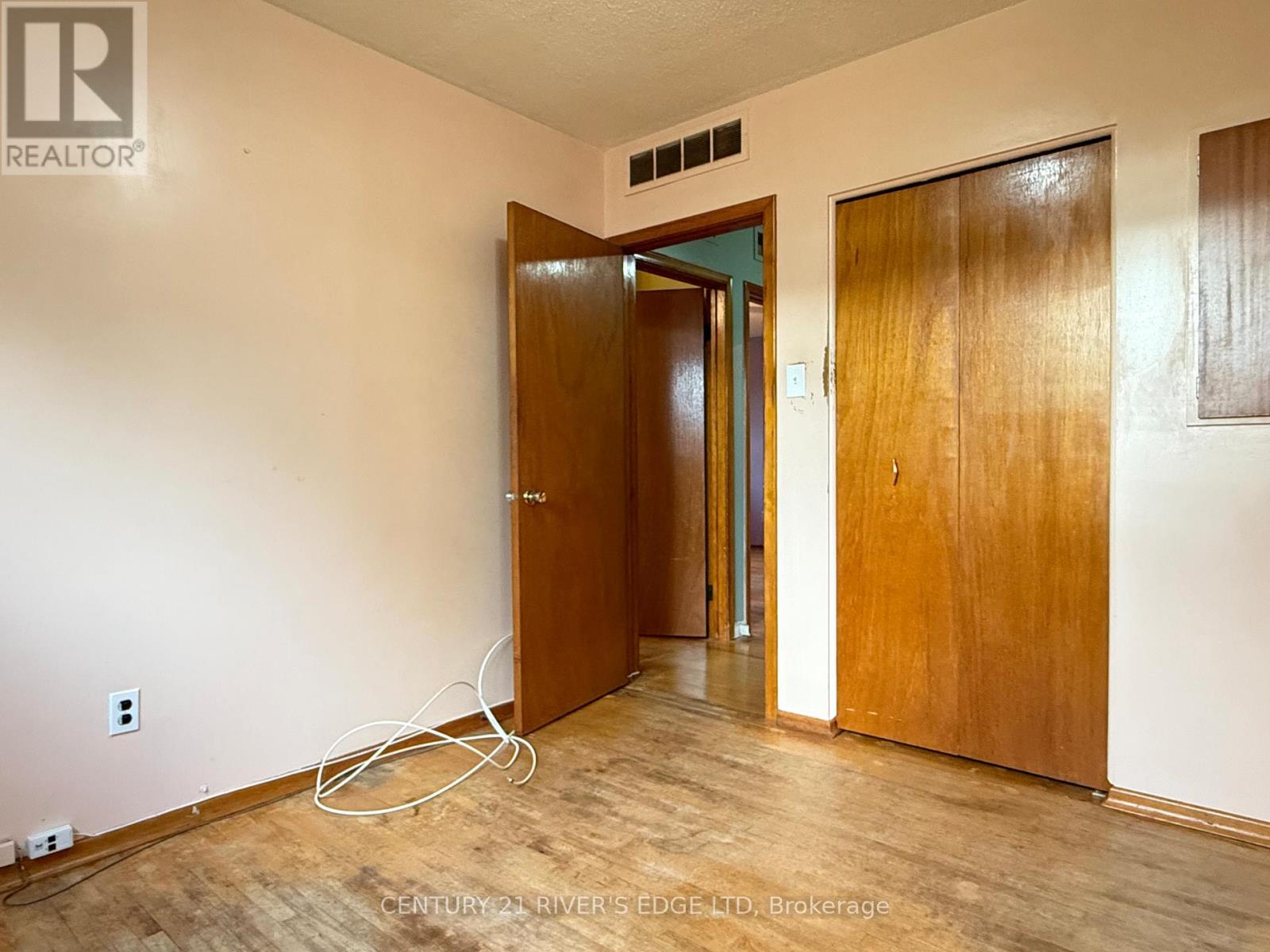 2527 Needham Crescent