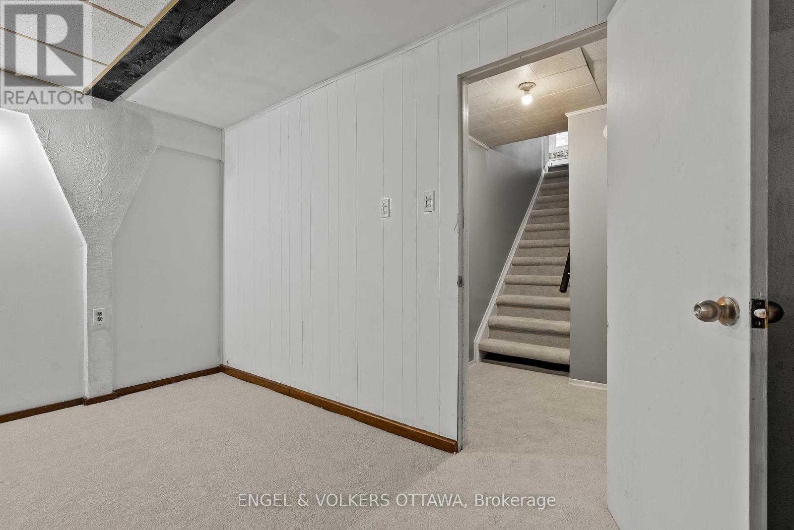 1427 Rosebella Avenue