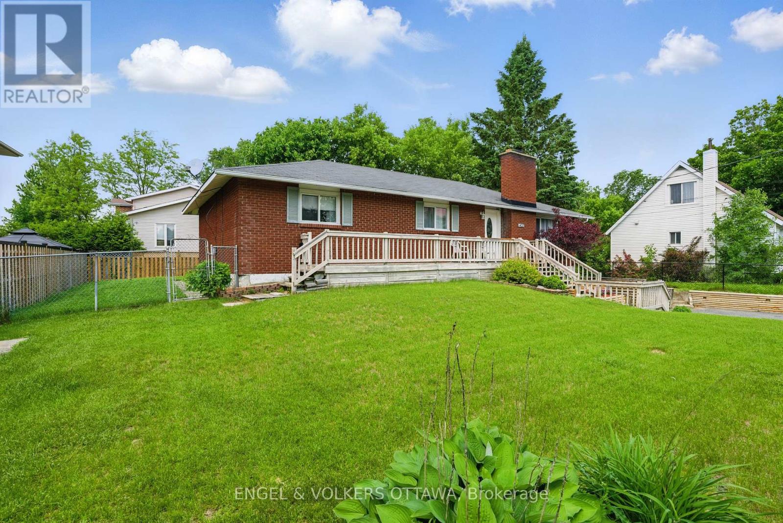 1427 Rosebella Avenue