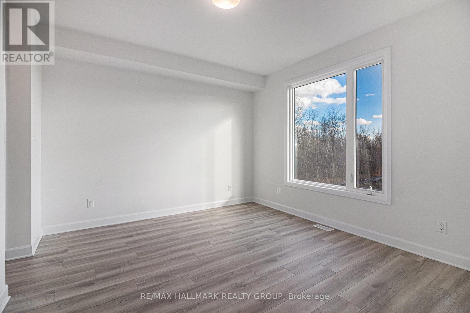 526 Reflection Street