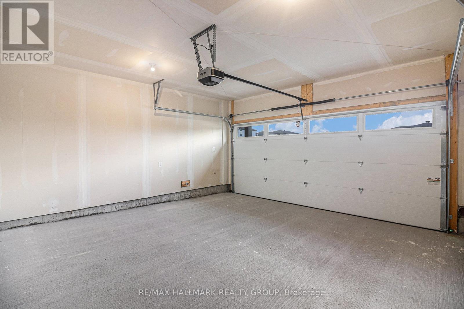 526 Reflection Street