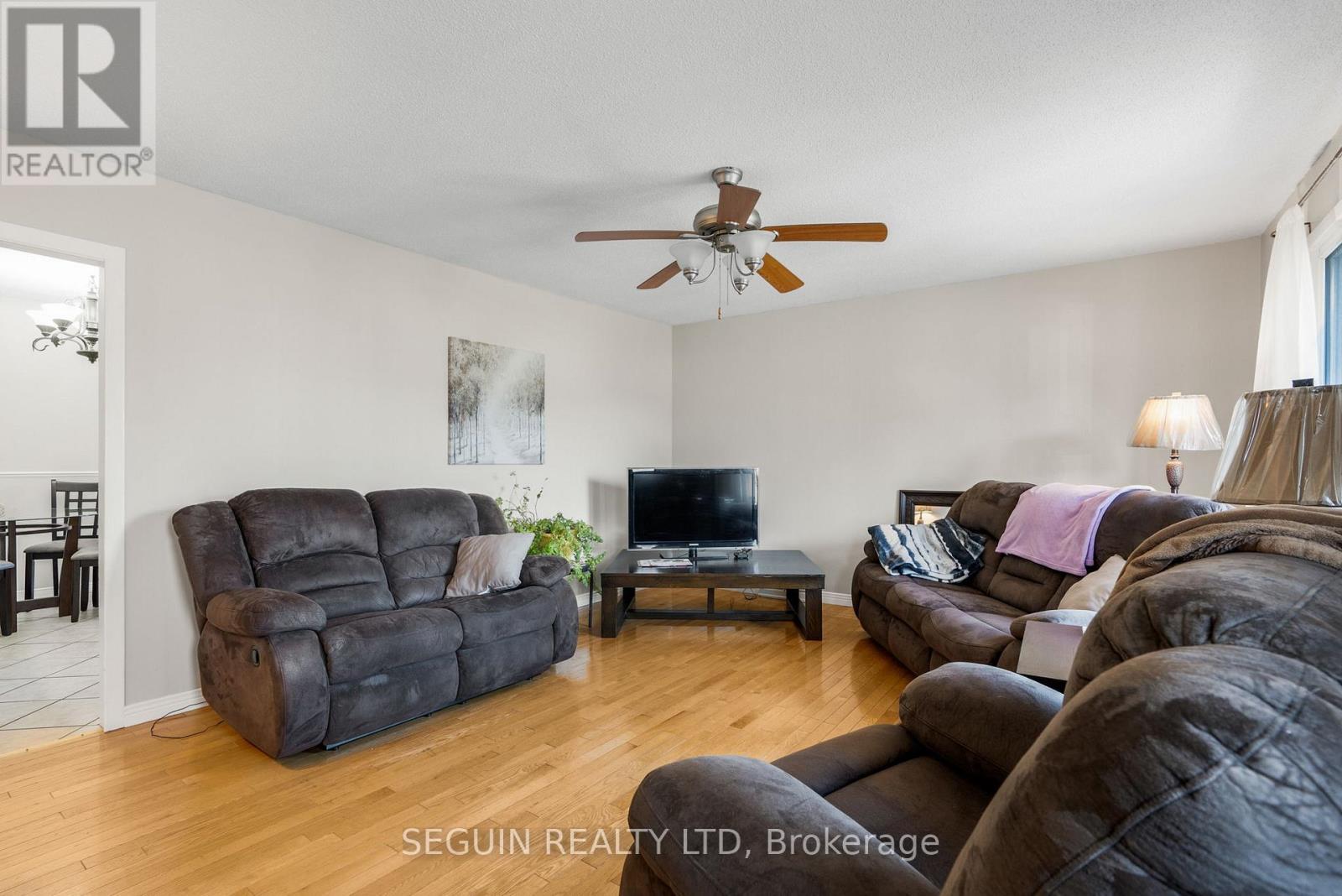 460 Theriault Street