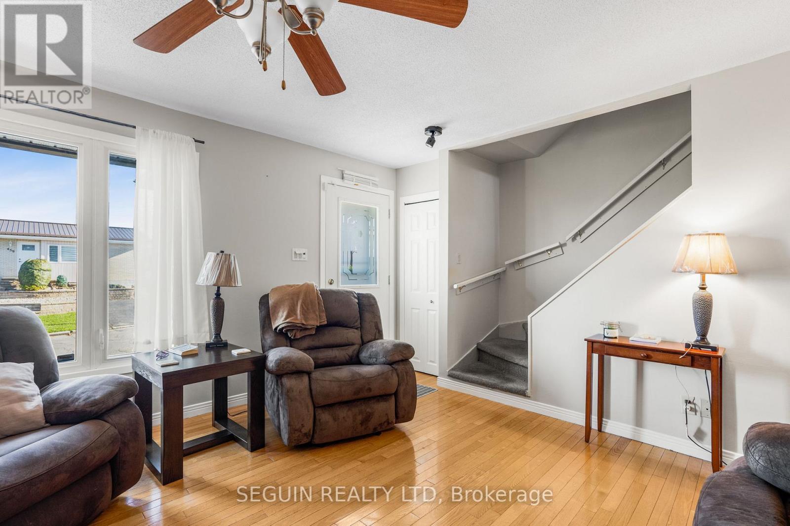 460 Theriault Street