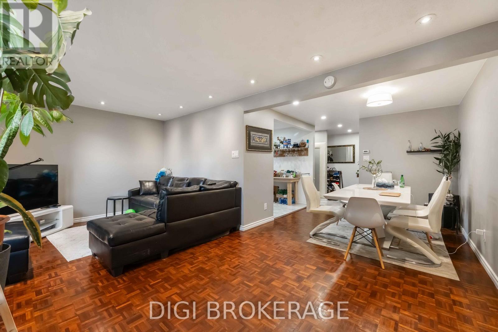 1422 Lassiter Terrace