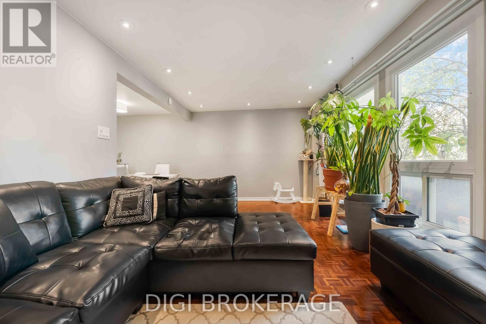 1422 Lassiter Terrace