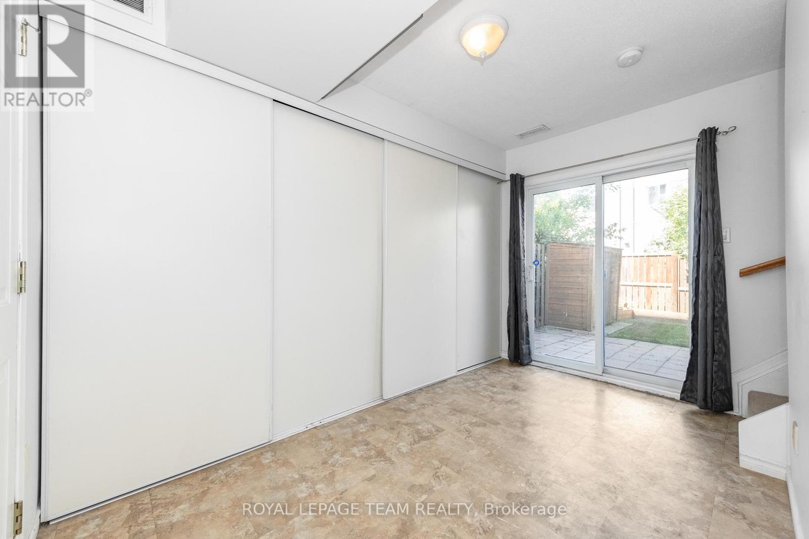 40 Manhattan Crescent