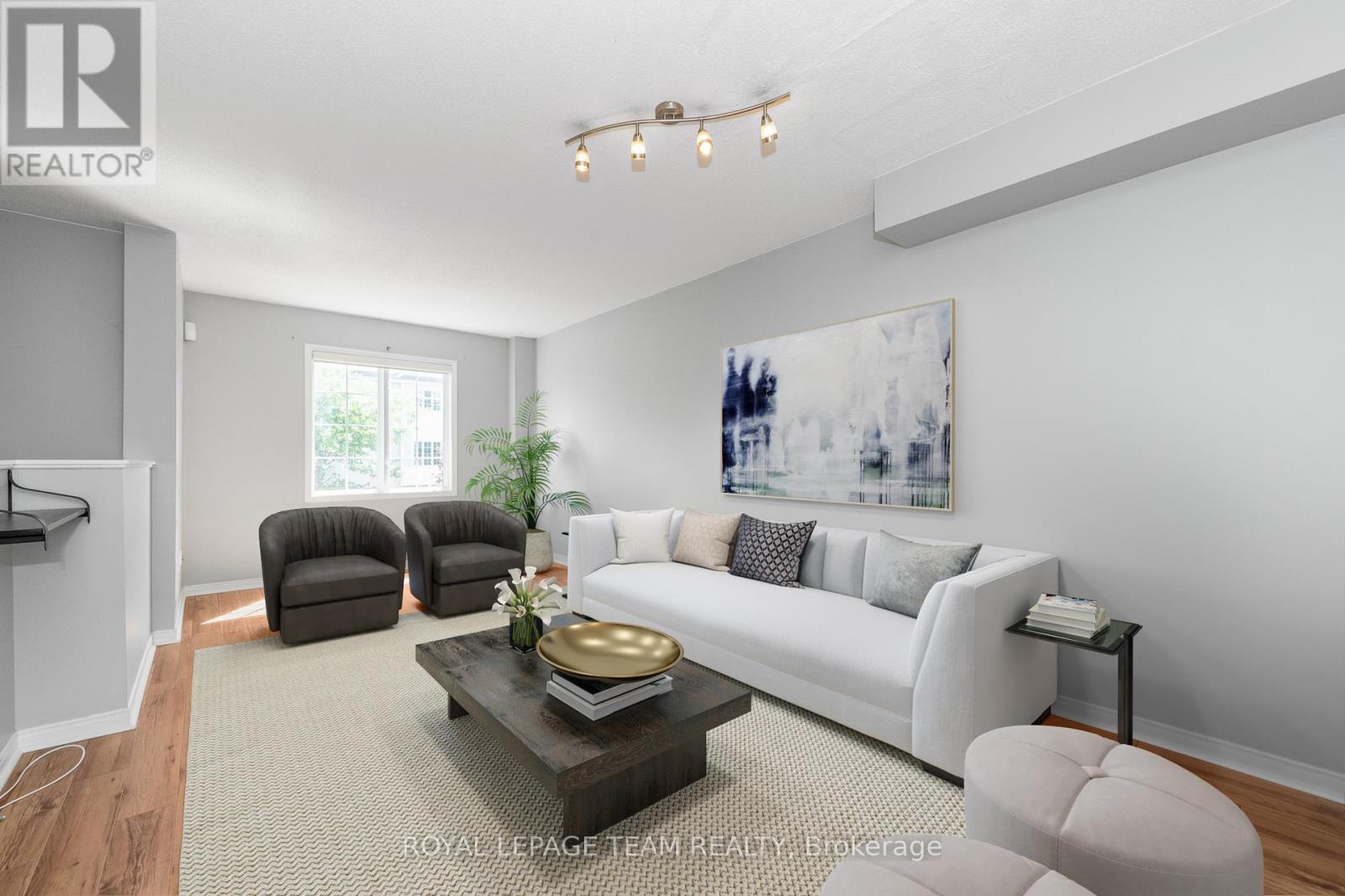 40 Manhattan Crescent