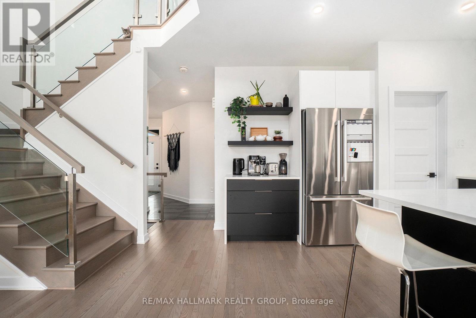 523 Paakanaak Avenue