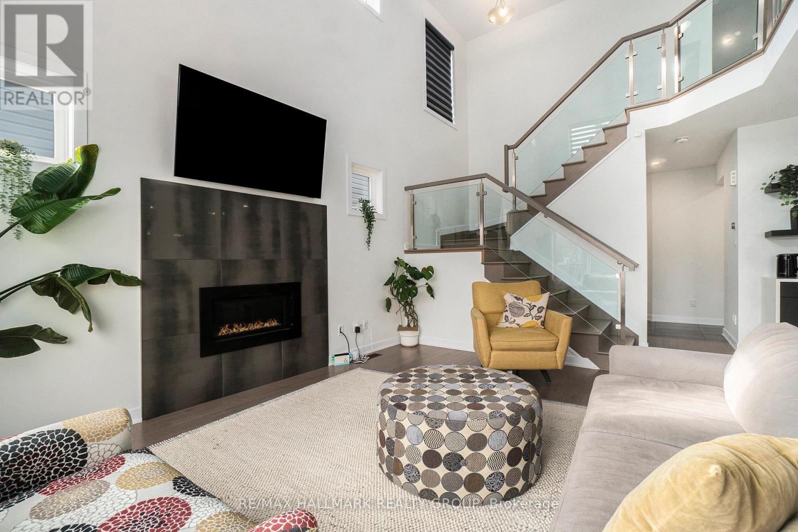 523 Paakanaak Avenue