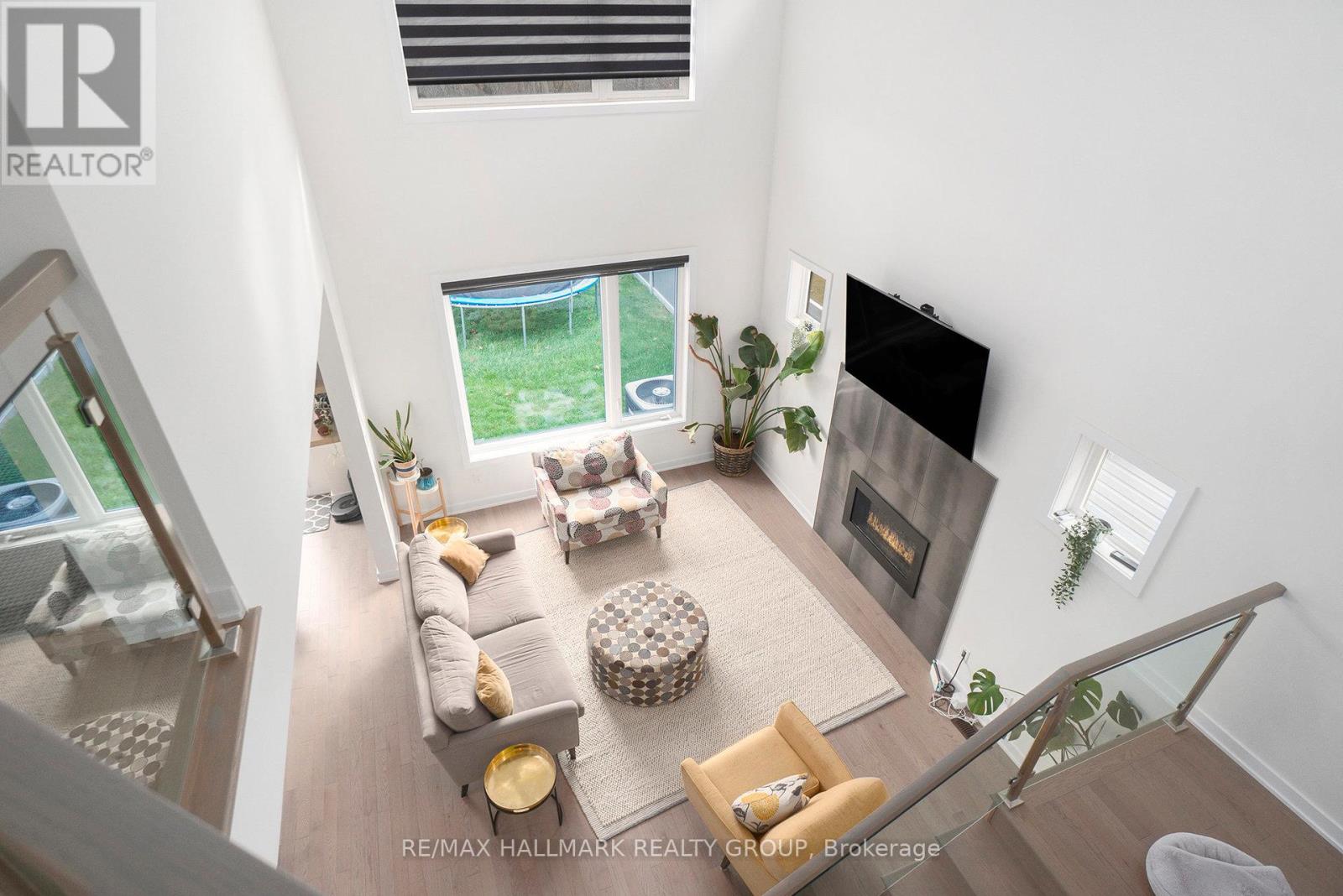 523 Paakanaak Avenue