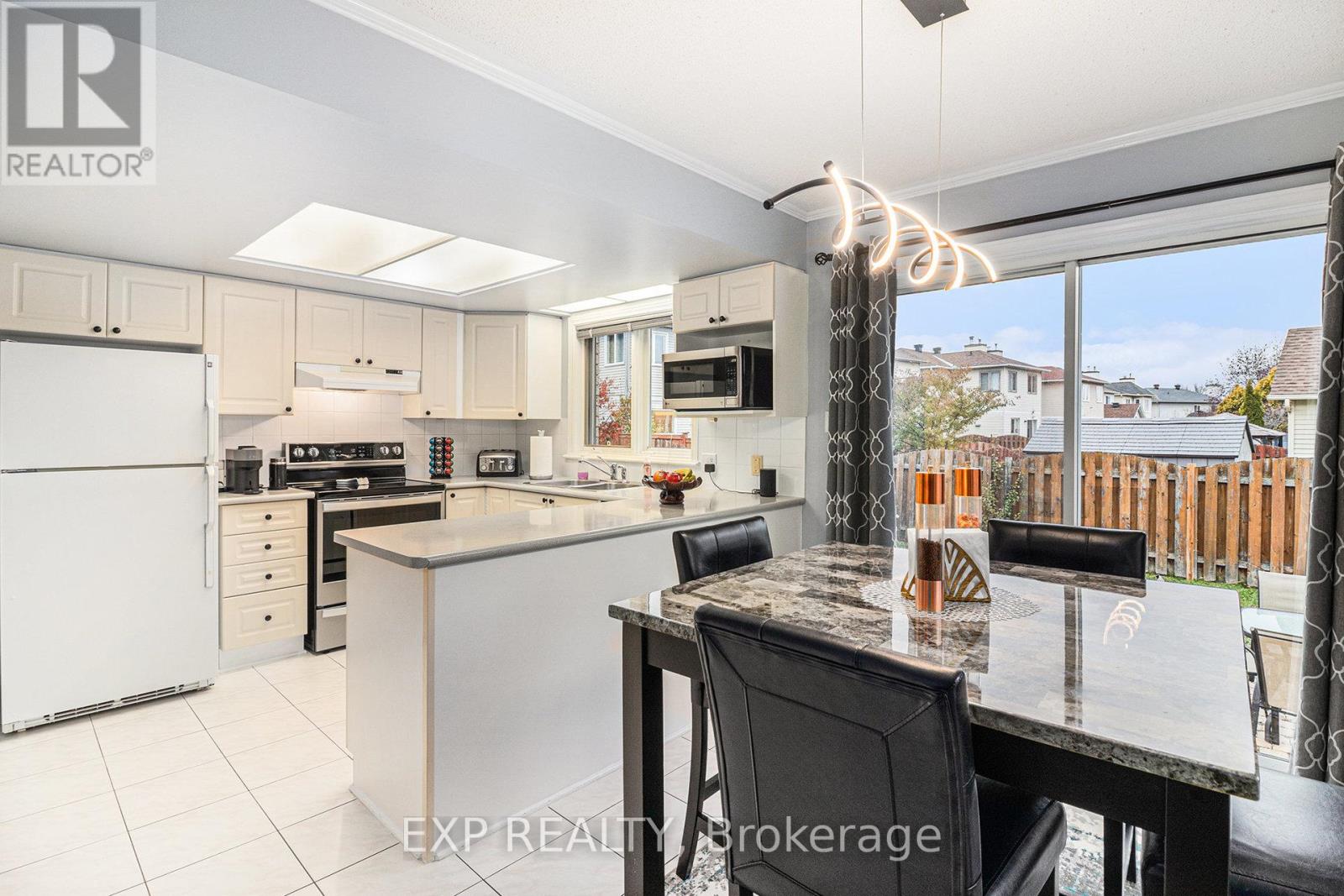 7 Forestglade Crescent