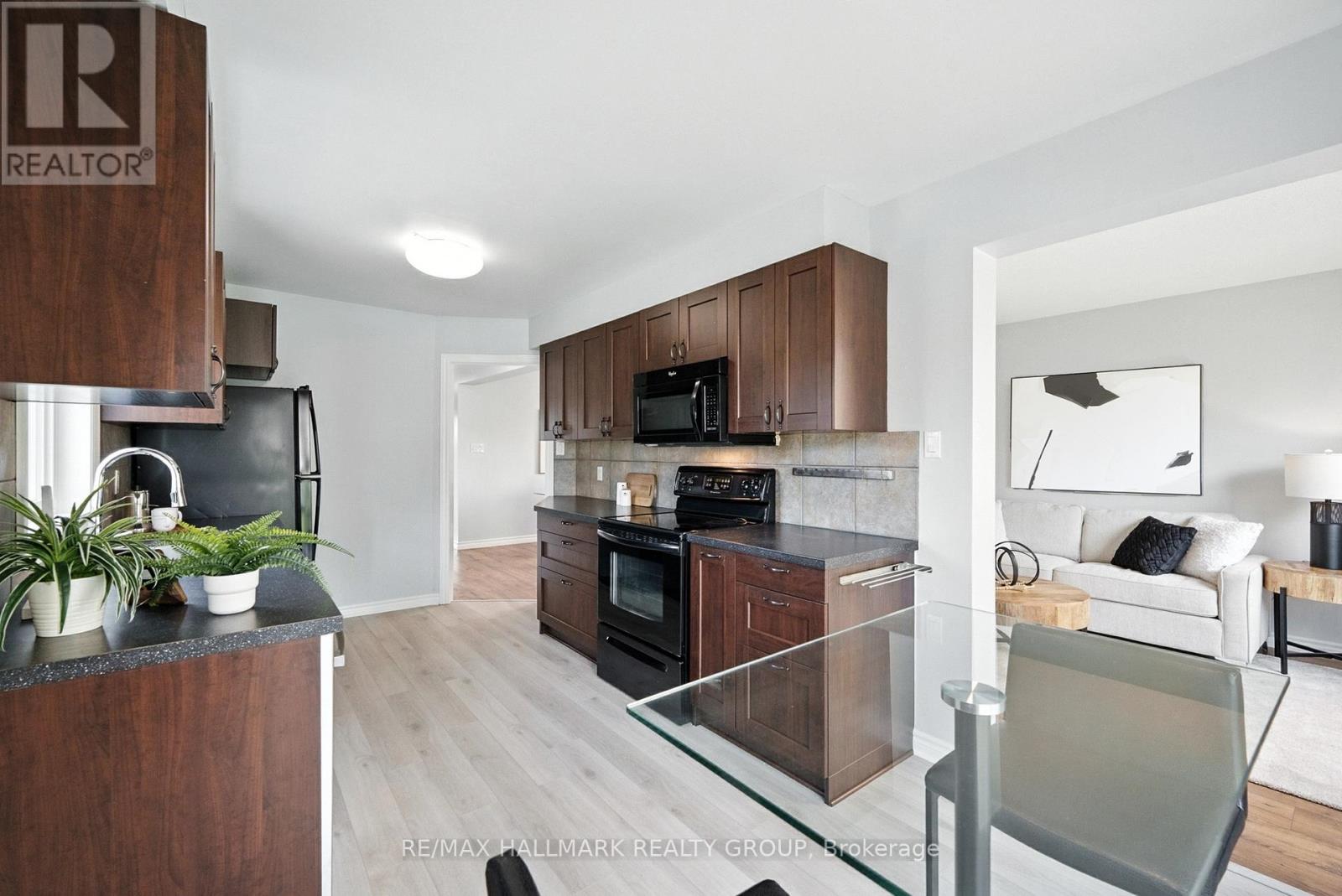 55 Fair Oaks Crescent