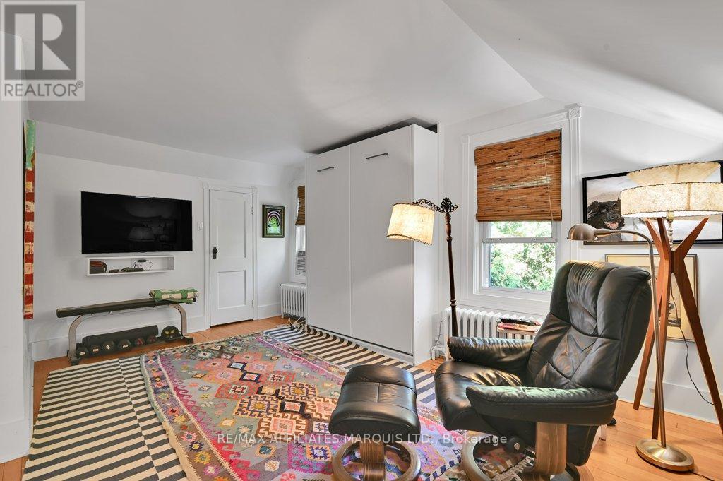 20369 Old Montreal Road