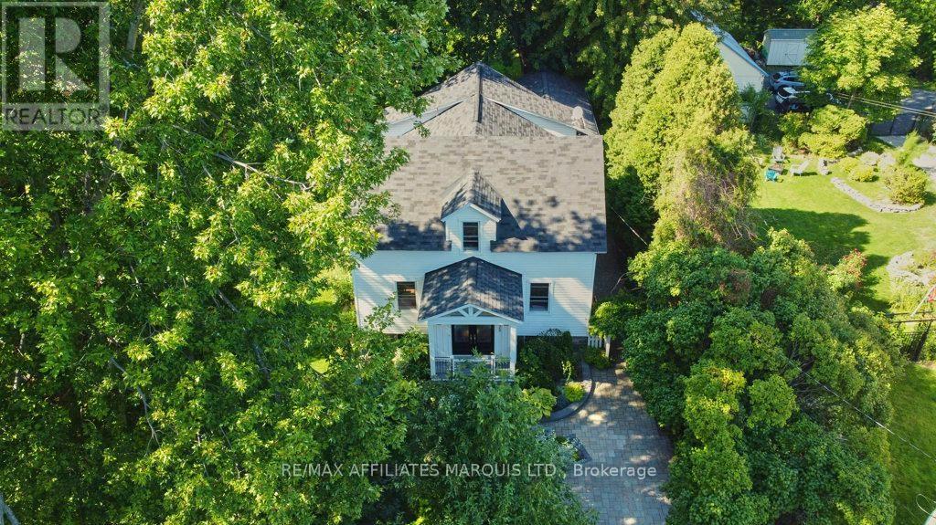 20369 Old Montreal Road