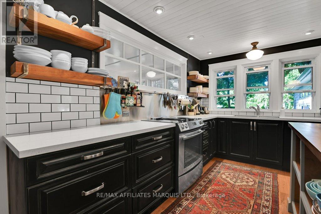 20369 Old Montreal Road