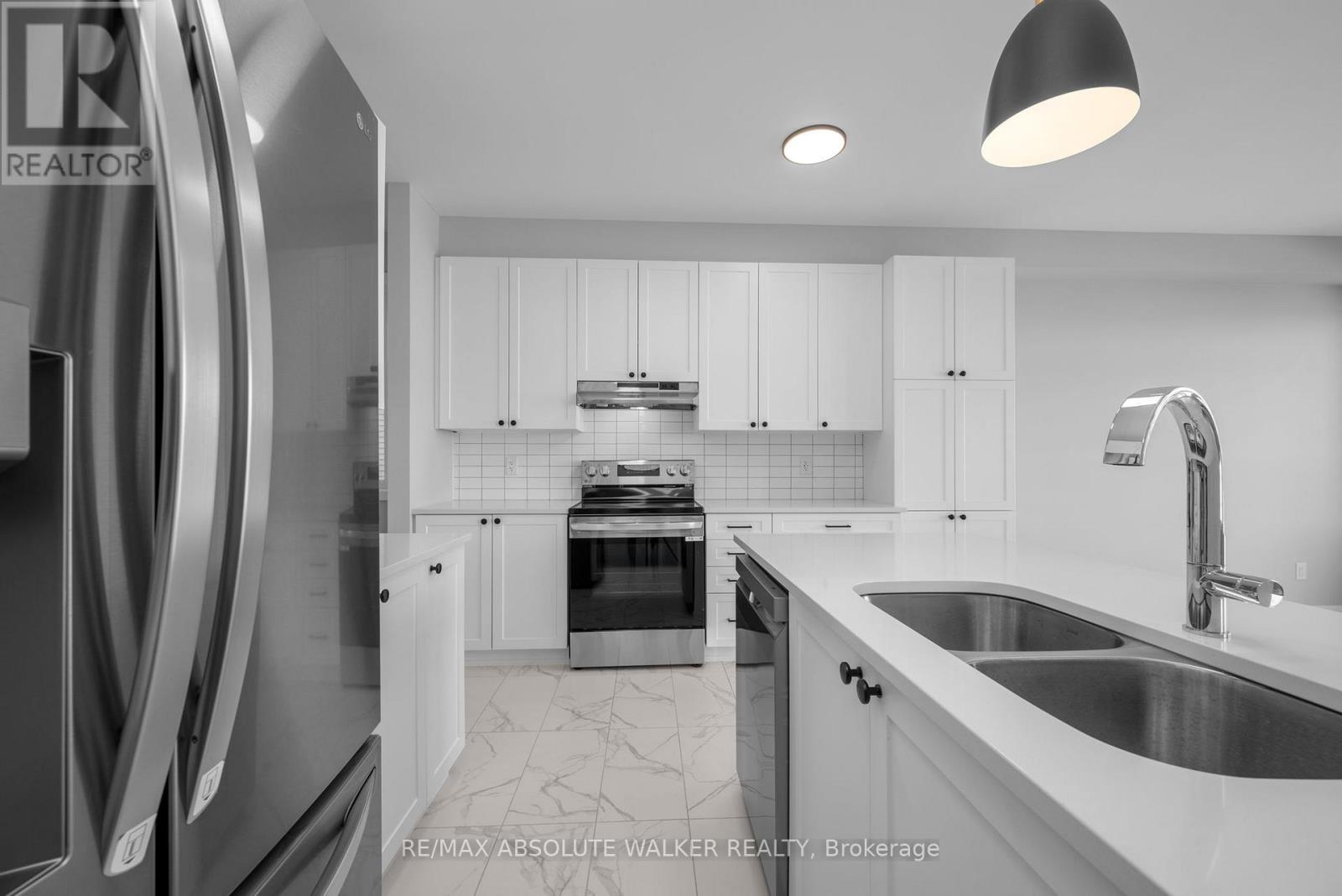 584 Paakanaak Avenue