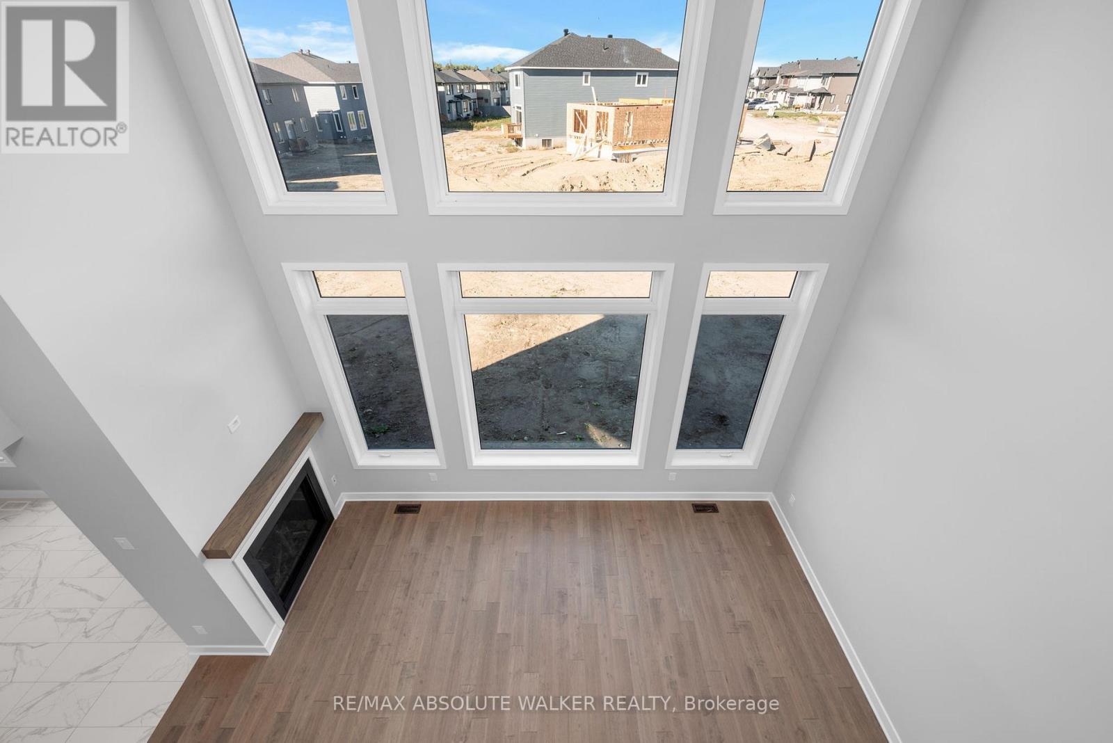 584 Paakanaak Avenue