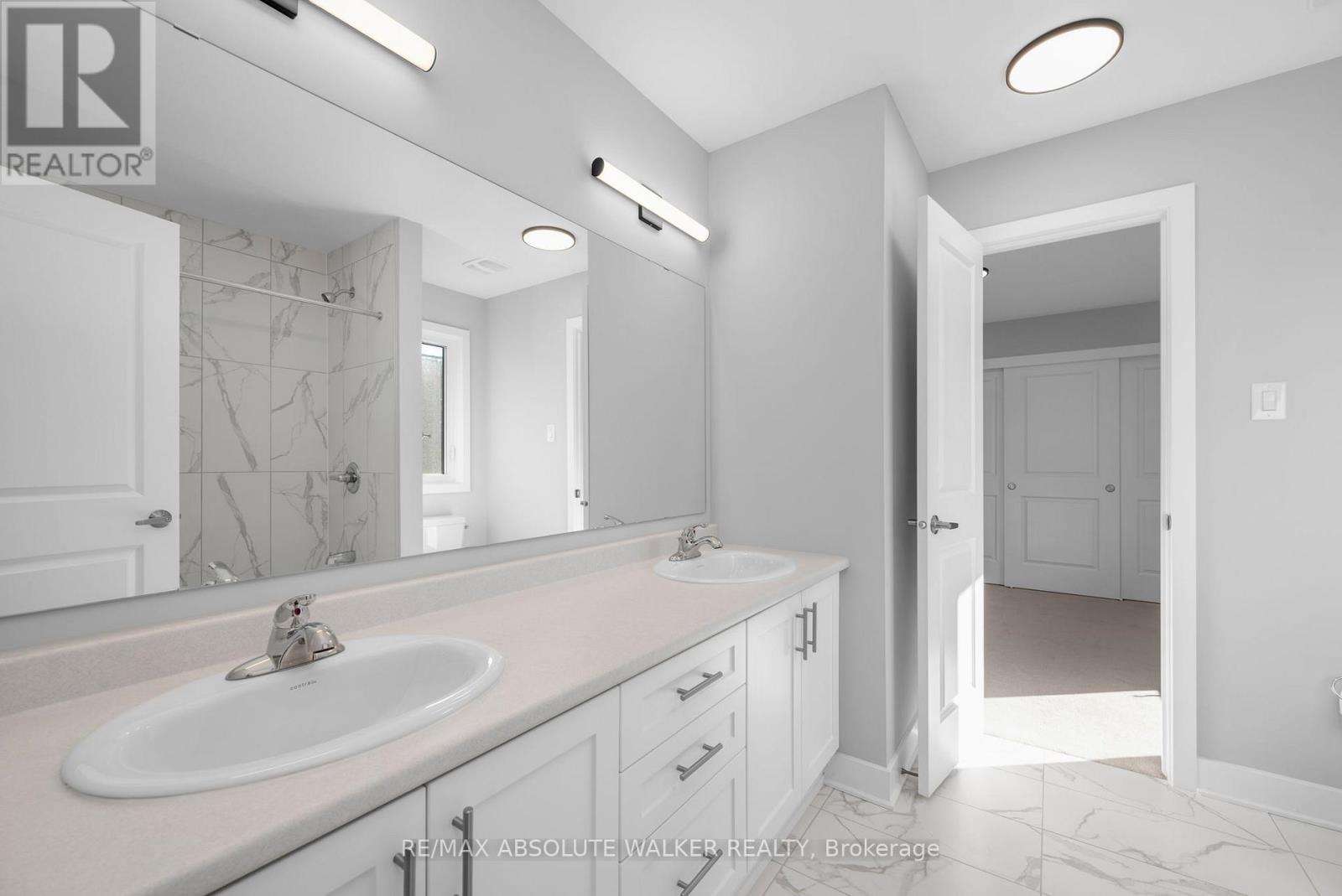 584 Paakanaak Avenue