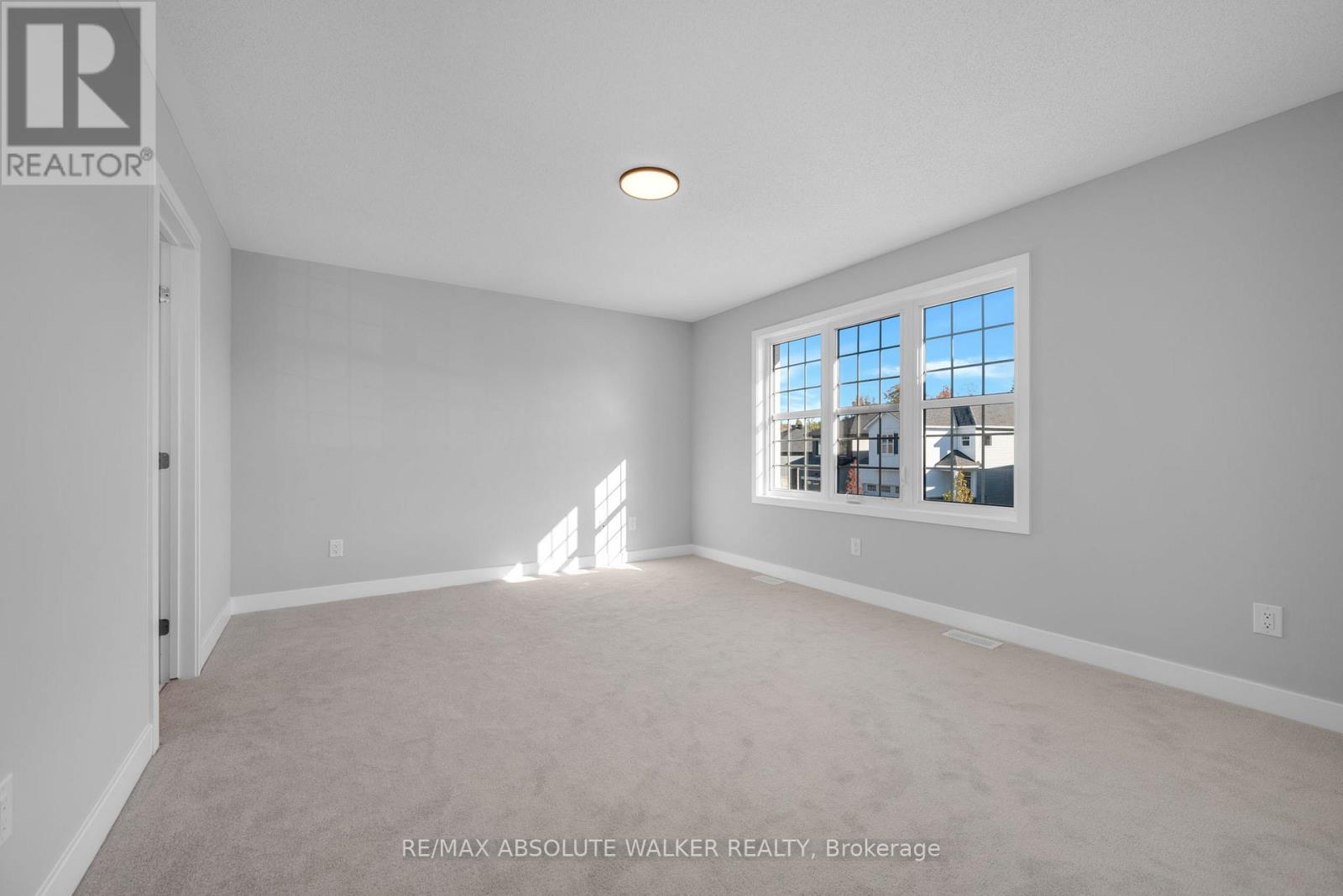 584 Paakanaak Avenue