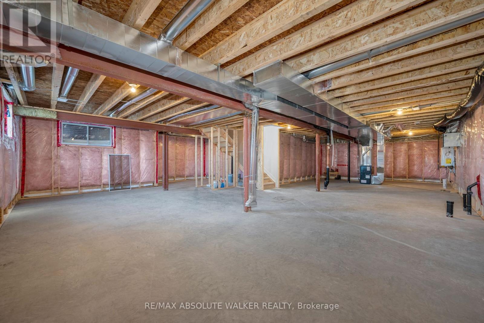 584 Paakanaak Avenue