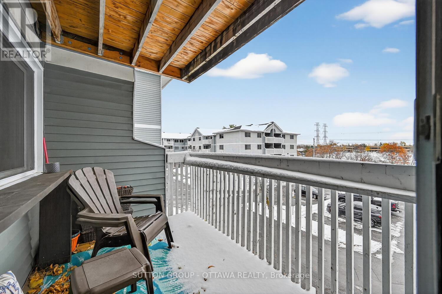 317 - 214 Viewmount Drive