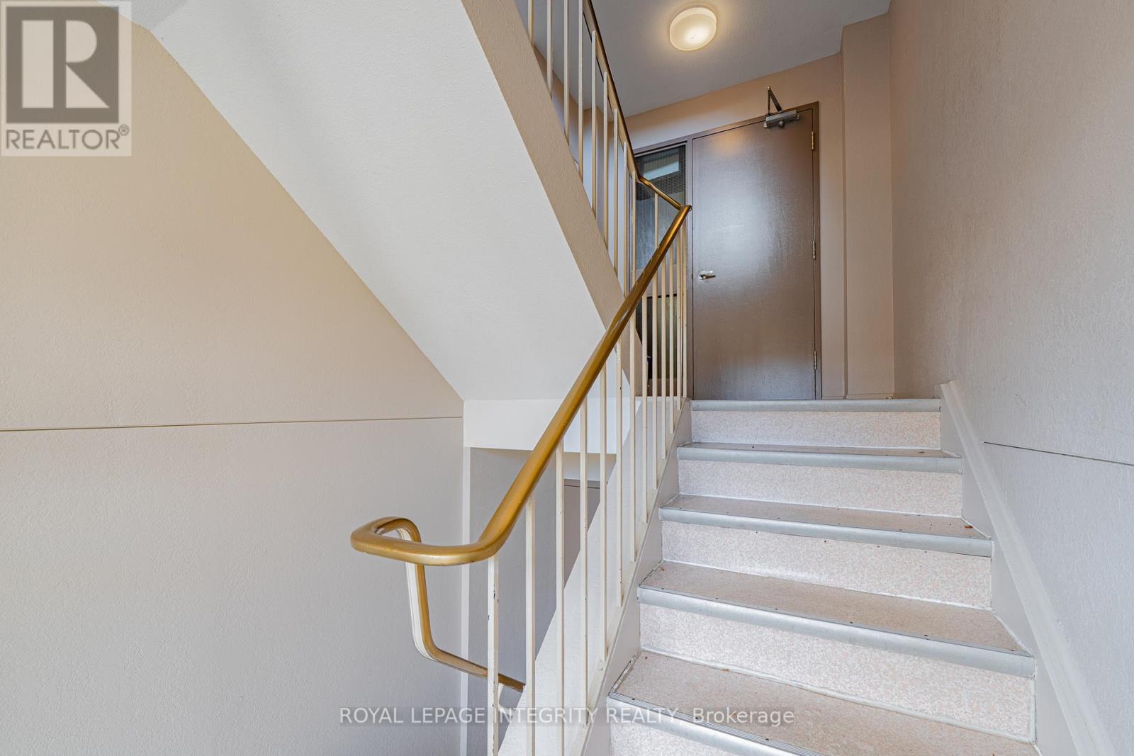 7 - 6 Sweetbriar Circle