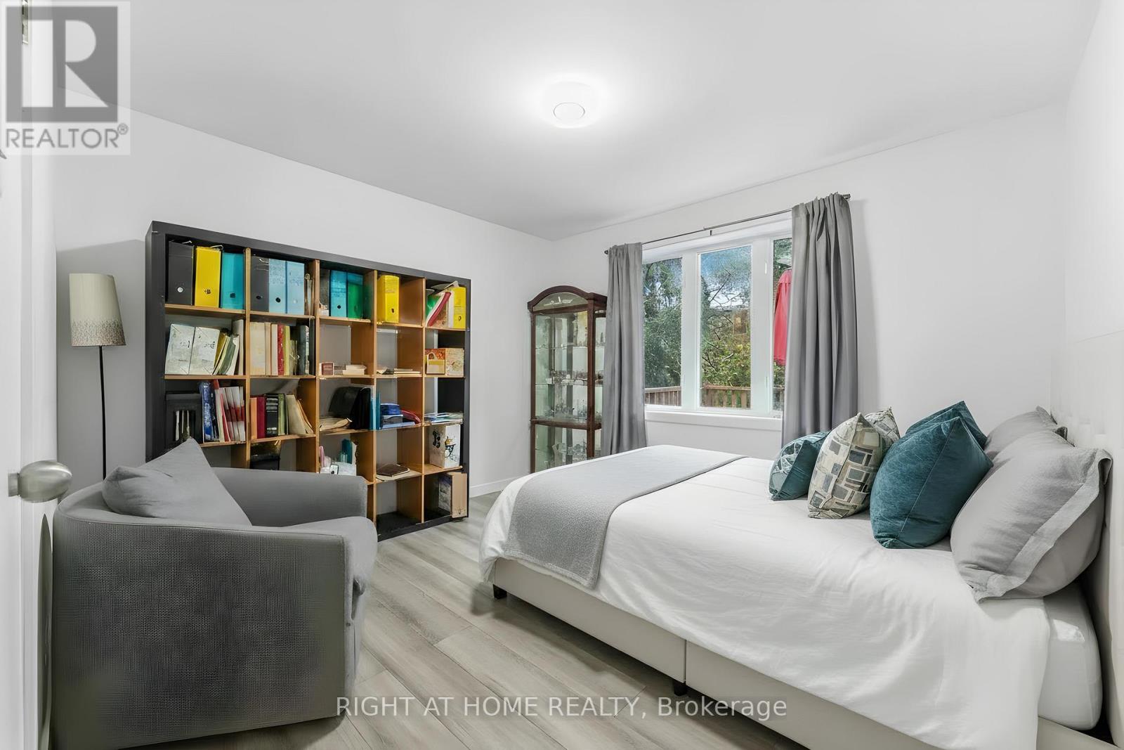 147 Longpre Street E