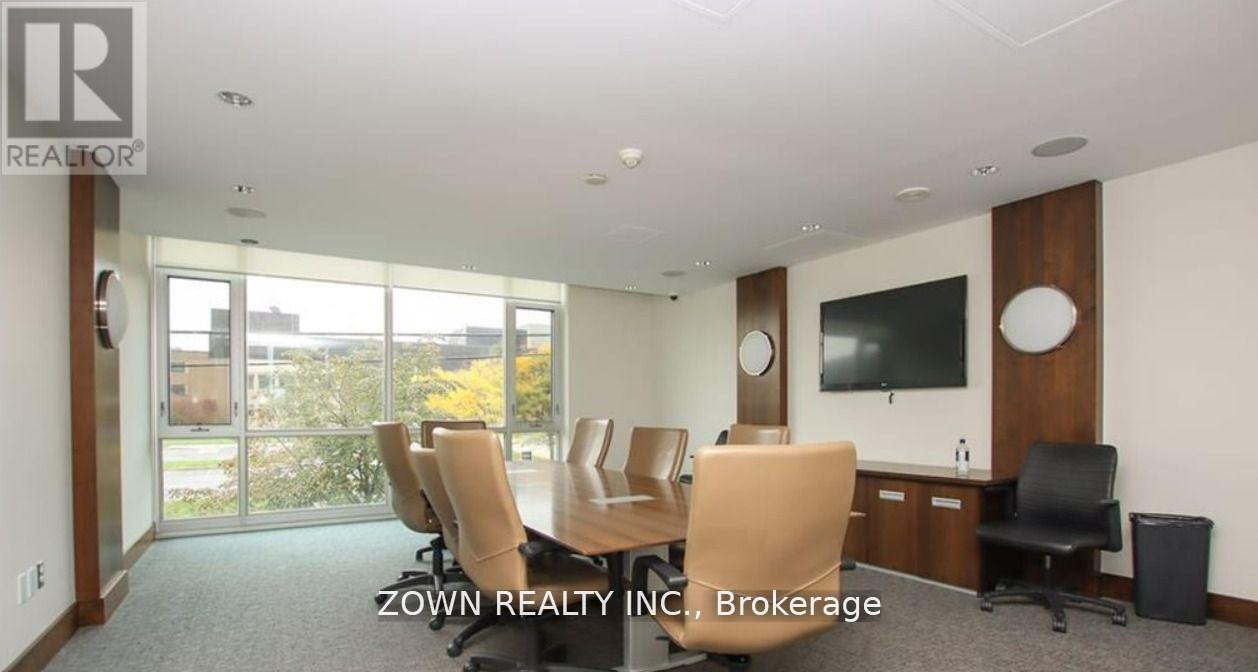 807 - 201 Parkdale Avenue