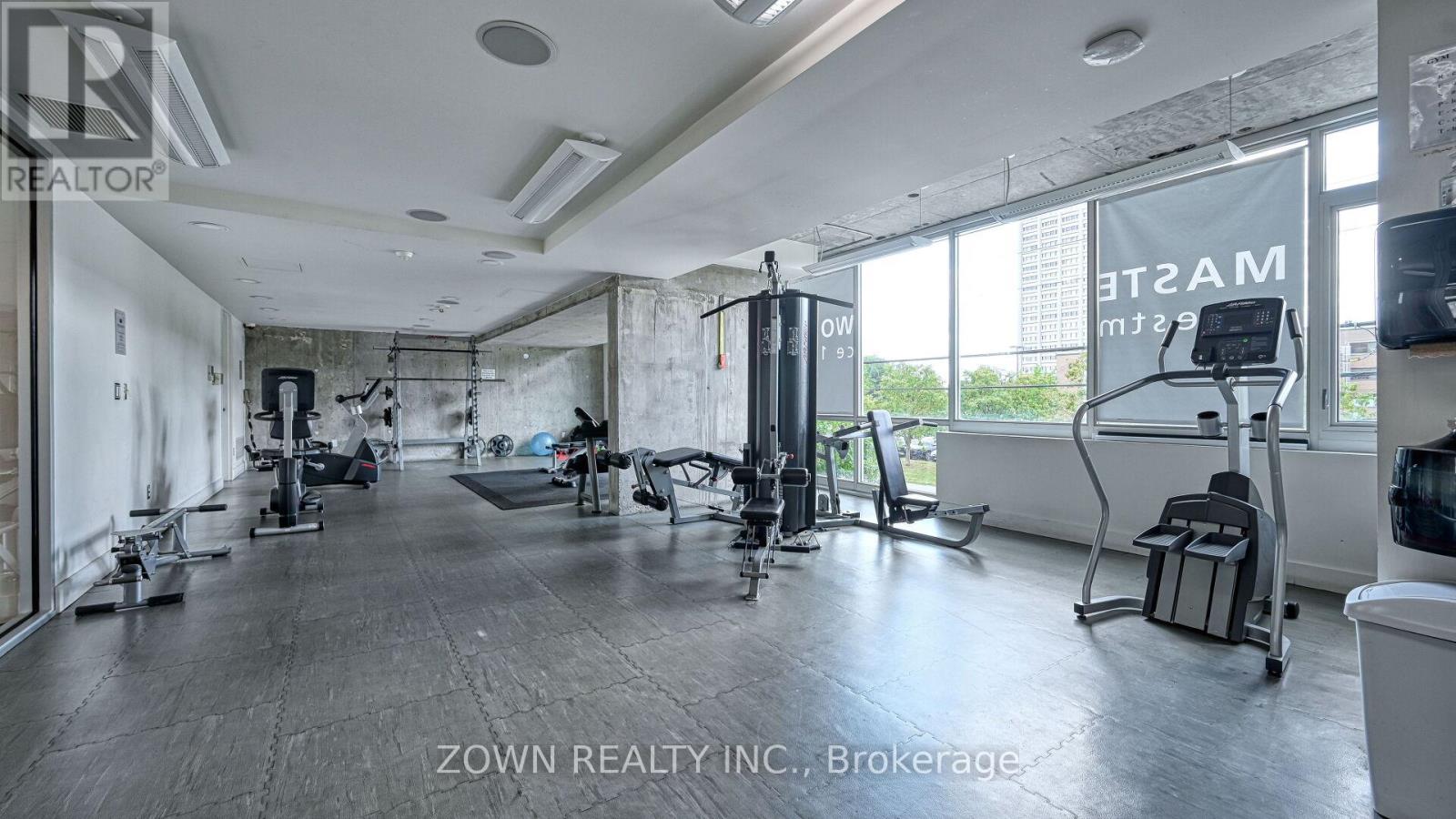 807 - 201 Parkdale Avenue